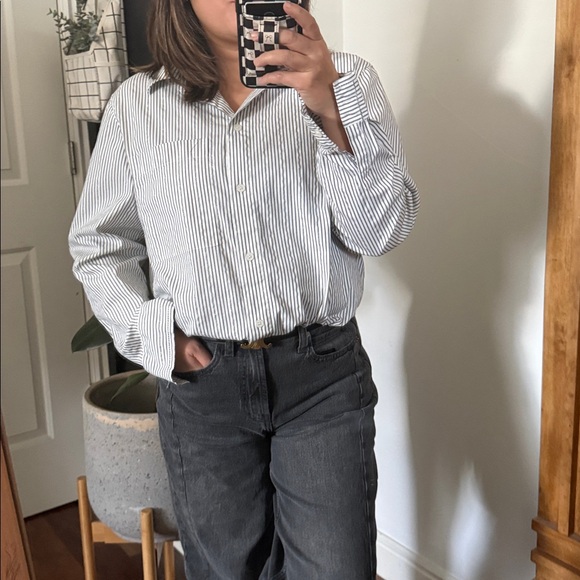 Lafayette 148 New York Buttoned Front Greyson Relaxed Striped Shirt. L - Picture 11 of 12